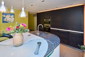 Photo 16- click for photo gallery